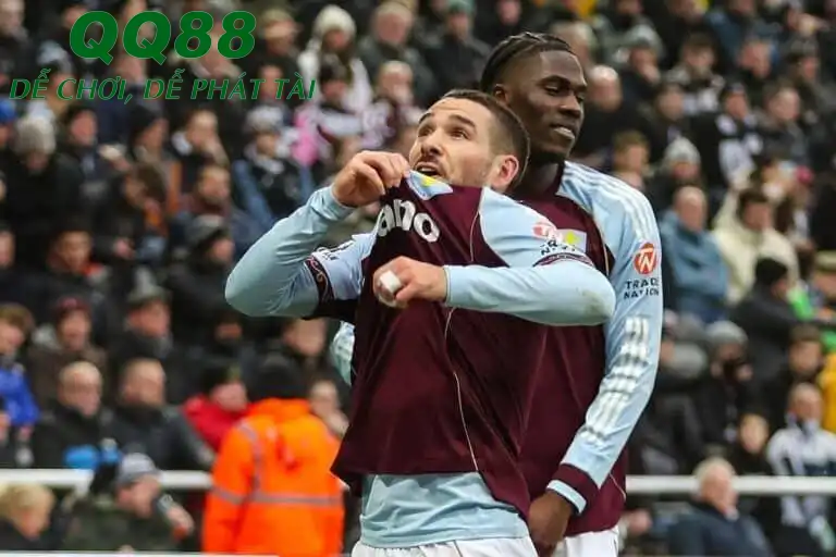 Aston Villa thực sự có thể cạnh tranh cho chức vô địch Ngoại Hạng Anh năm nay. (Ảnh: Goal)